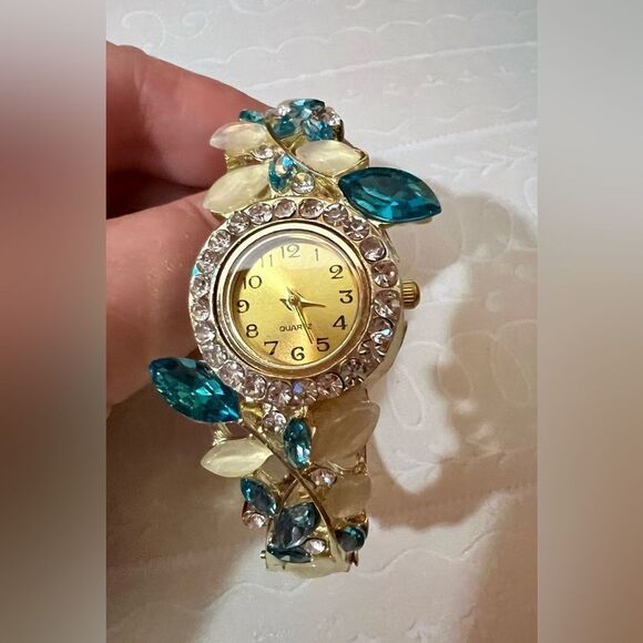 Crystal Rhinestone Teal Blue Floral Fashion Bracelet Watch - Picture 1 of 3